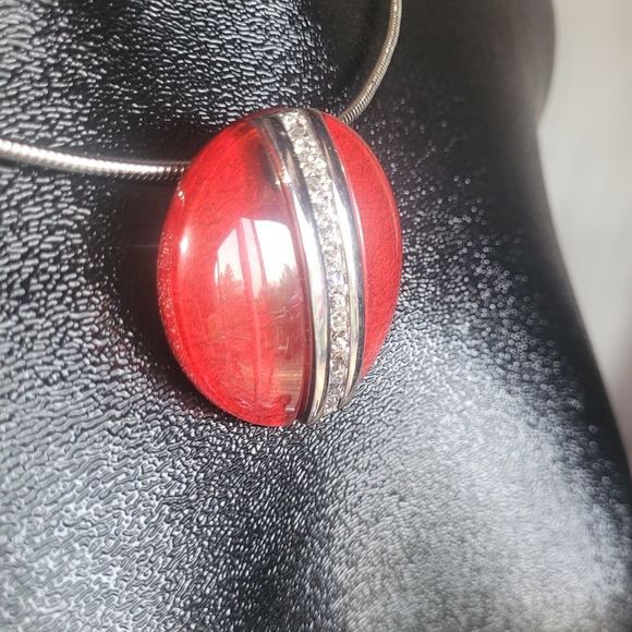 Spoutnik Circular Necklace With Red Pendant - Picture 2 of 3
